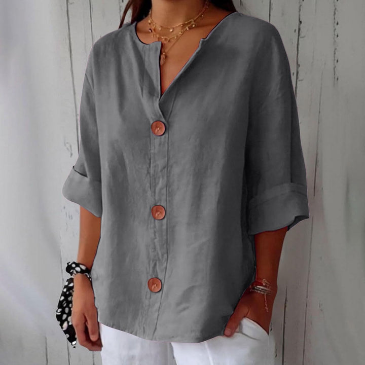 Julia – Loose-Fitting Elegant Blouse