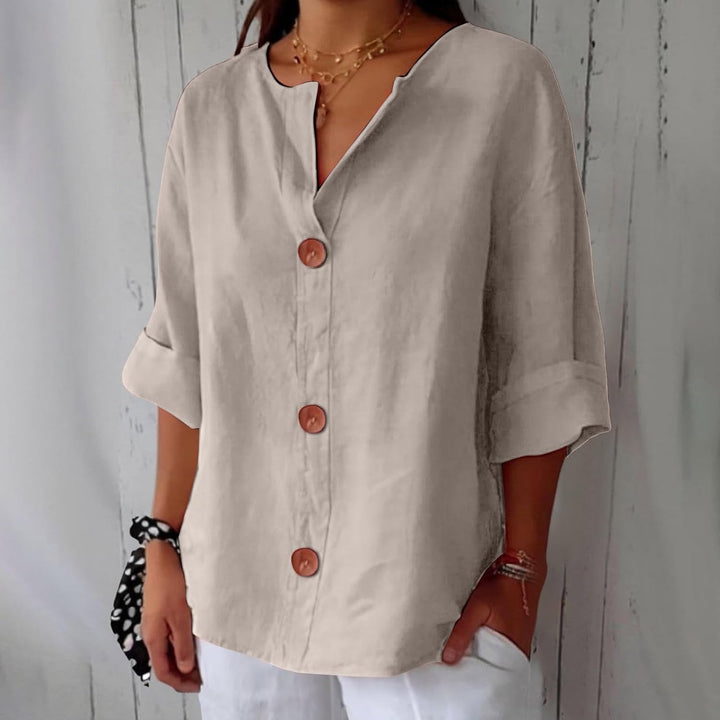Julia – Loose-Fitting Elegant Blouse